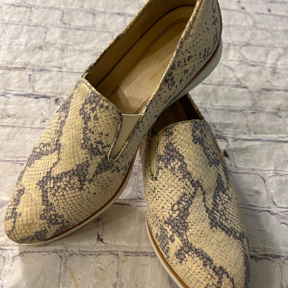 COLE HAAN SNAKE PRINT GRAND AMBITION  SLIPON WOMEN’S GREY/CREAM LEATHER LOAFERS